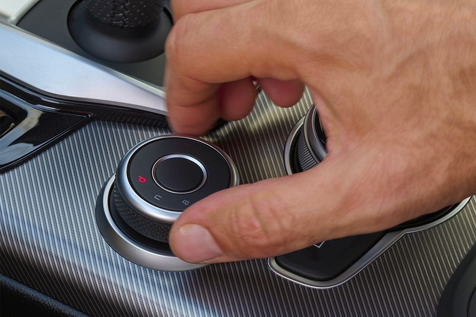 Center Controls of Alfa Romeo Giulia in UAE