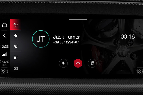 Stelvio touch screen