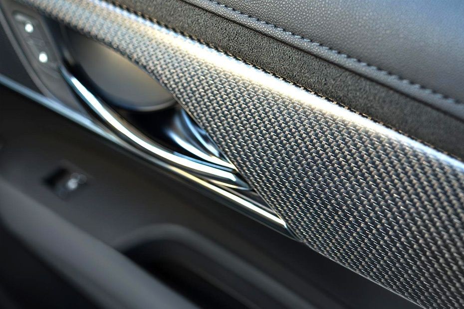 Cadillac ATS-V COUPE Drivers Side In Side Door Controls in UAE