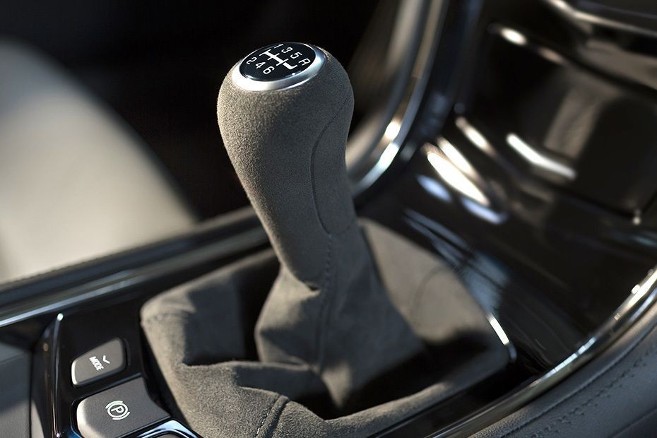 Cadillac ATS-V COUPE Gear Shifter in UAE