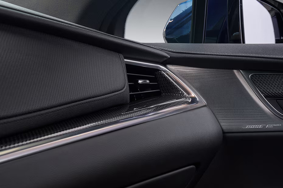 XT5 Front Side Ac Vents in UAE