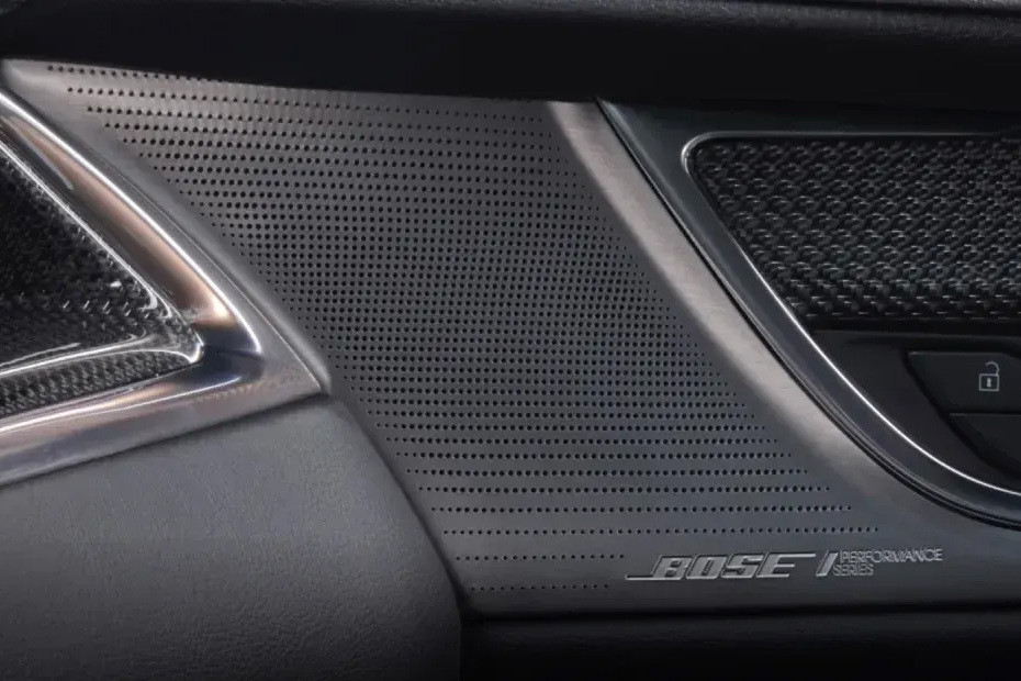 Speakers View of Cadillac XT5 in UAE