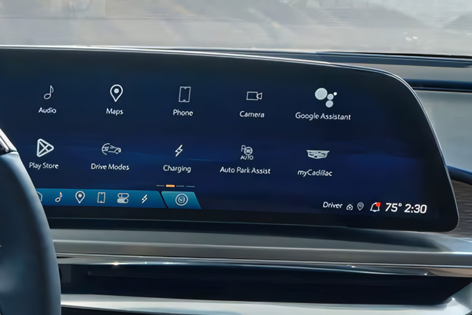Stereo View of LYRIQ in UAE