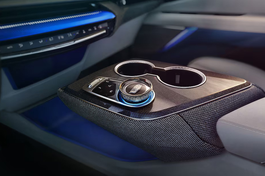 Center Controls of Cadillac Optiq in UAE