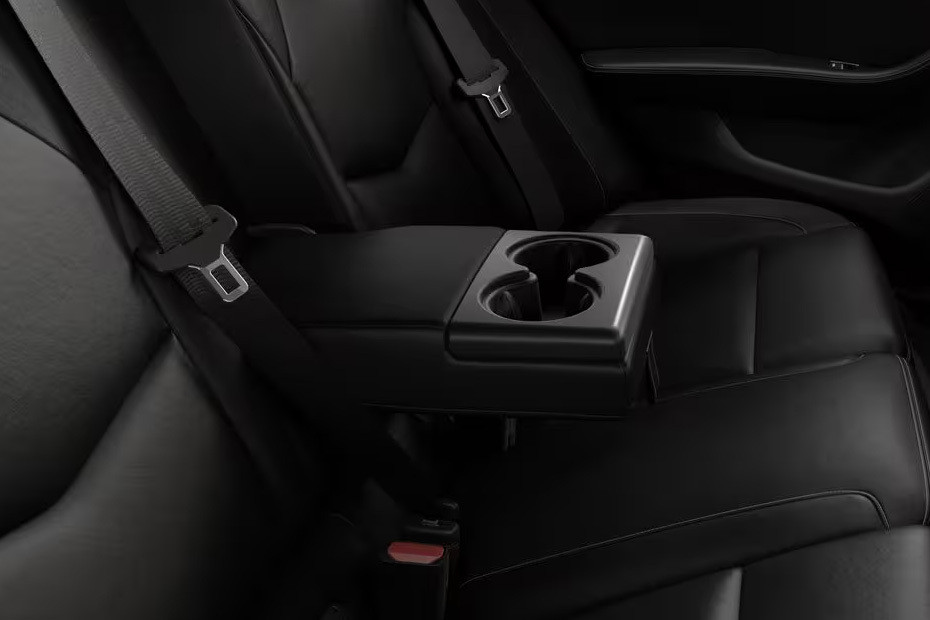 CT5 V Armrest Rear