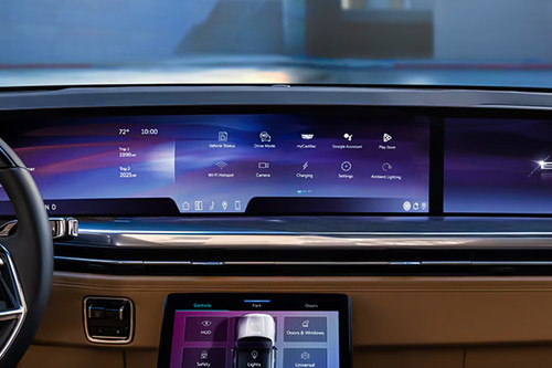 Stereo View of Escalade IQL