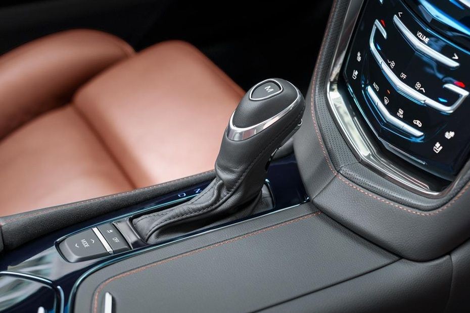 Cadillac CTS Gear Shifter in UAE