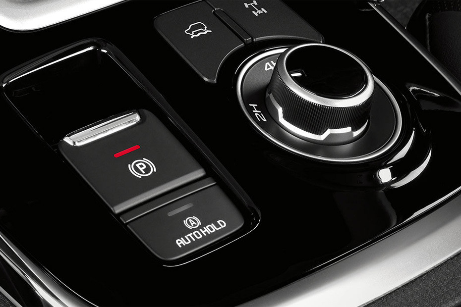 Center Controls of Isuzu Mu x in UAE