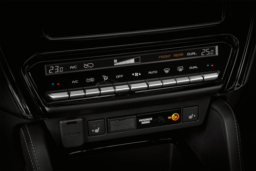 Front AC Controls of Isuzu Mu x