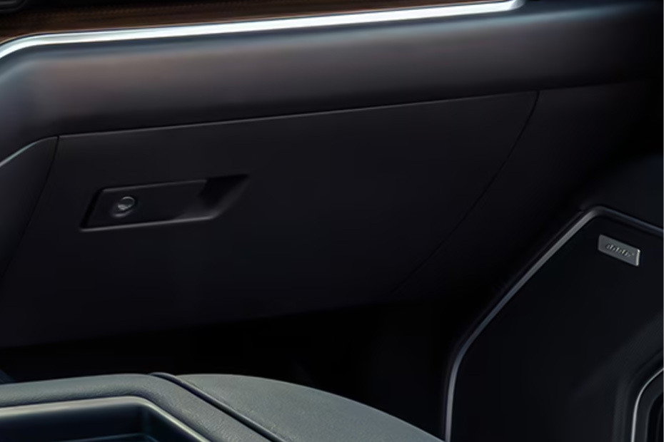 Chevrolet Silverado LD Glove Box