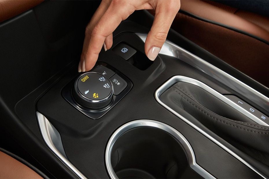 Traverse (2022-2024) Cup Holders in UAE