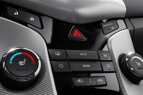 Side AC Controls of Chevrolet Cruze (2012-2013)