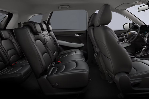 Chevrolet Captiva Front And Rear Seats Together