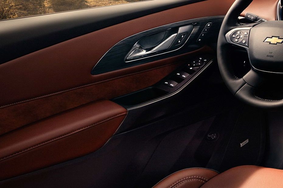 Chevrolet Traverse (2012-2021) Drivers Side In Side Door Controls in UAE