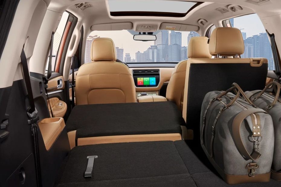 Folding Seats of MG RX8 in UAE