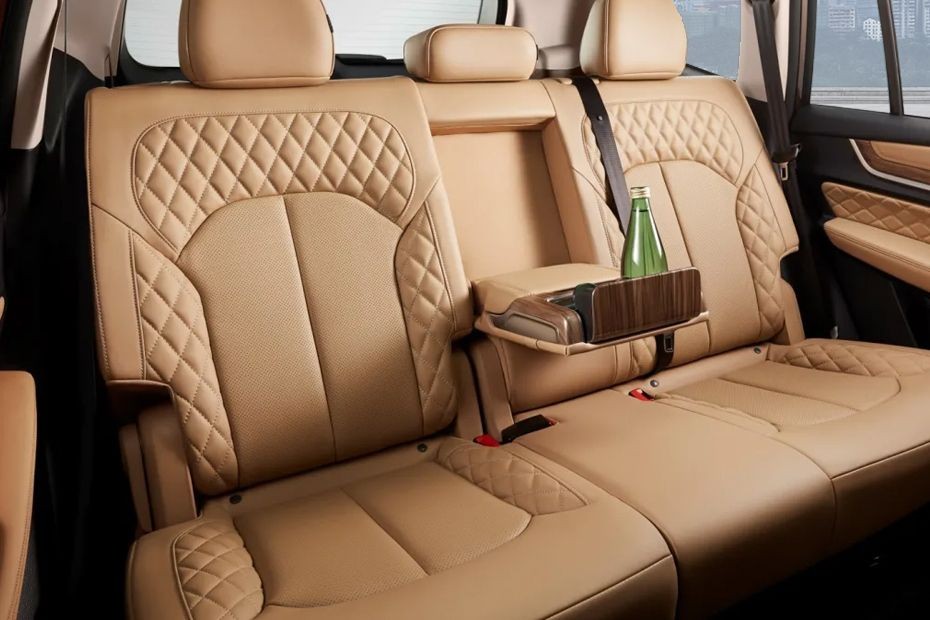 MG RX8 Rear Seats in UAE