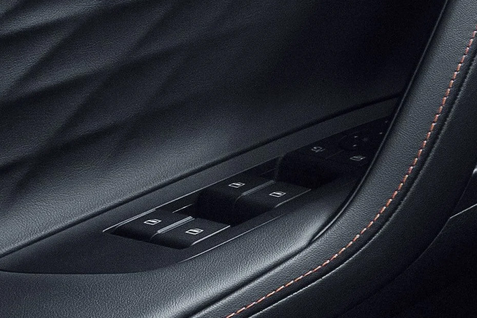 MG HS Drivers Side In Side Door Controls