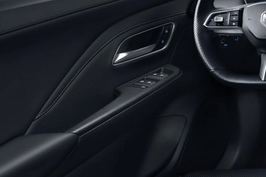 MG ZS 2025 Drivers Side In Side Door Controls MG ZS 2025 Drivers Side In Side Door Controls