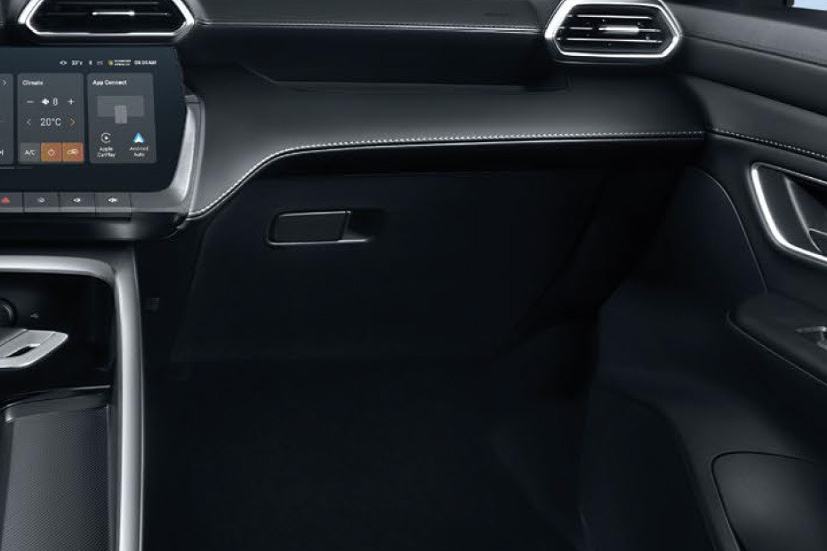 MG ZS Glove Box in UAE