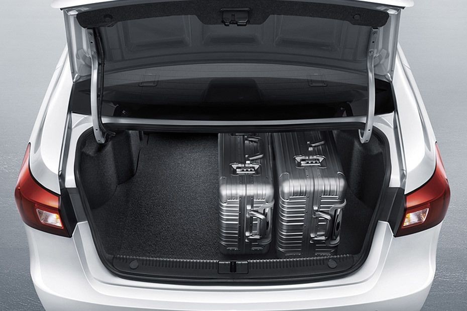 Storage Closer View of MG 360 in UAE