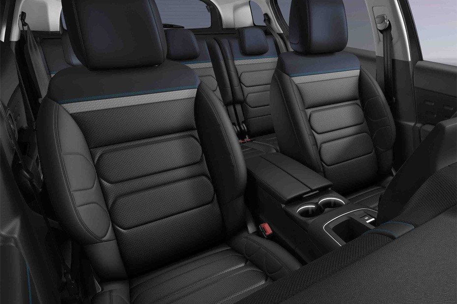 Citroen C5 Aircross Front And Rear Seats Together Citroen C5 Aircross Front And Rear Seats Together