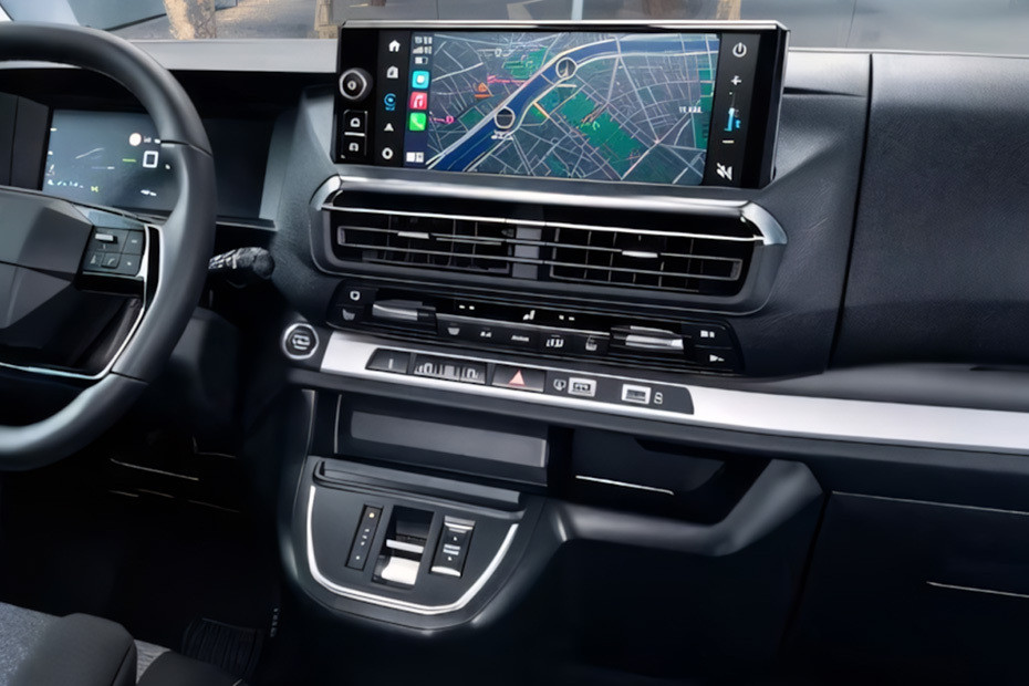 SpaceTourer Center Console in UAE