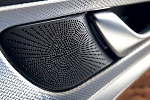 Speakers View of Genesis G70