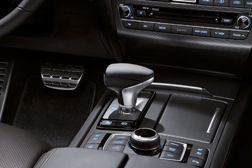 Genesis G80 SPORT Gear Shifter
