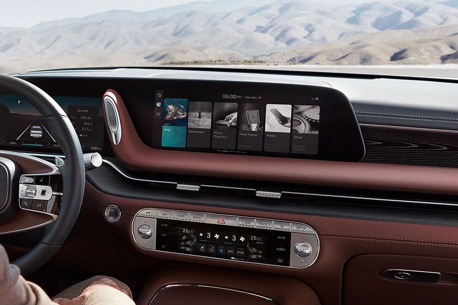 G90 Center Console in UAE