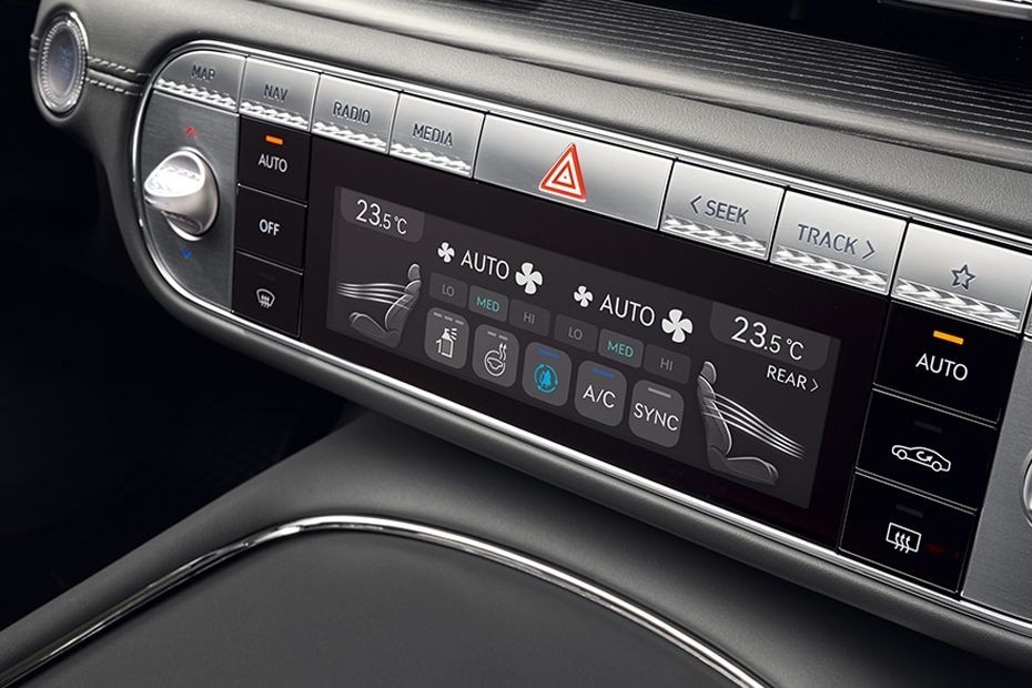 Front AC Controls of Genesis G90 in UAE