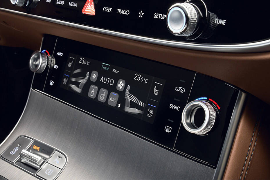 Front AC Controls of Genesis GV70 Front AC Controls of Genesis GV70