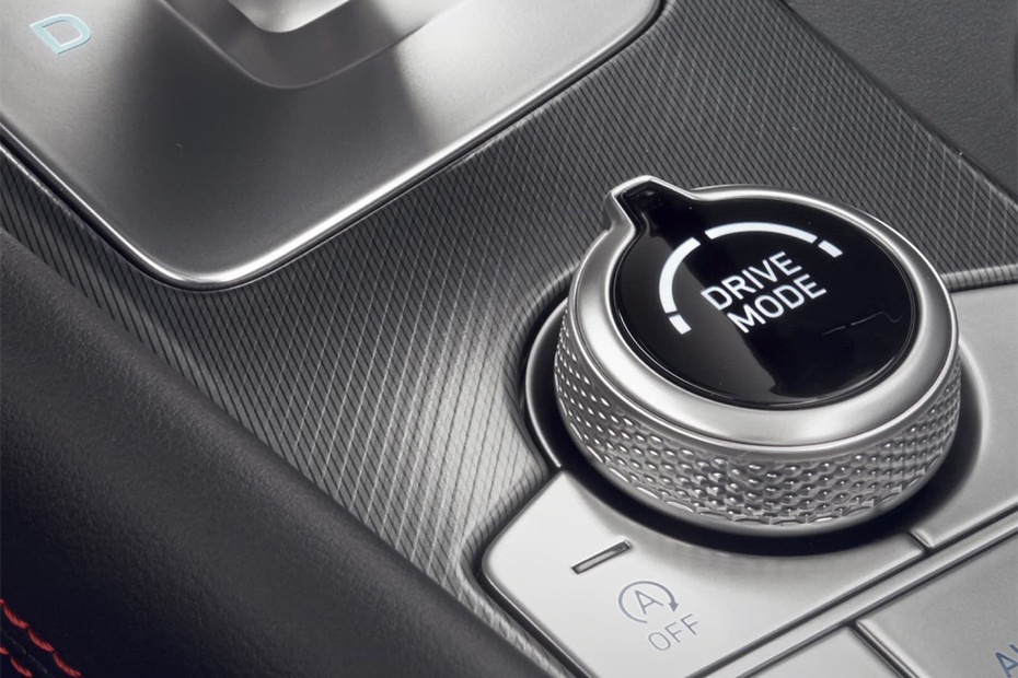 Center Controls of Genesis G70 SB in UAE