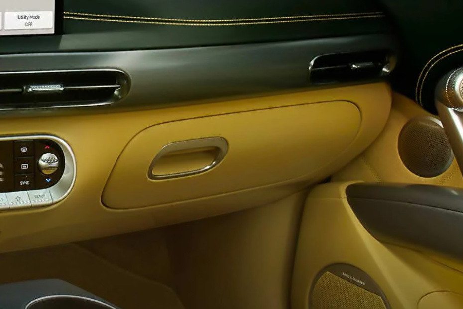 Genesis GV 60 Glove Box in UAE