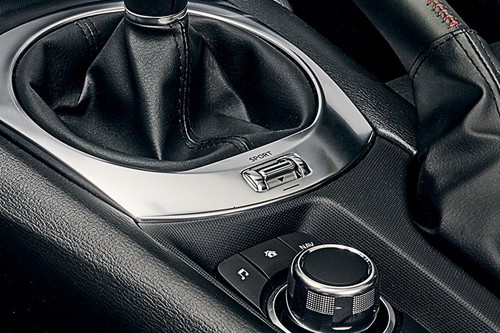 Center Controls of Abarth 124 Spider