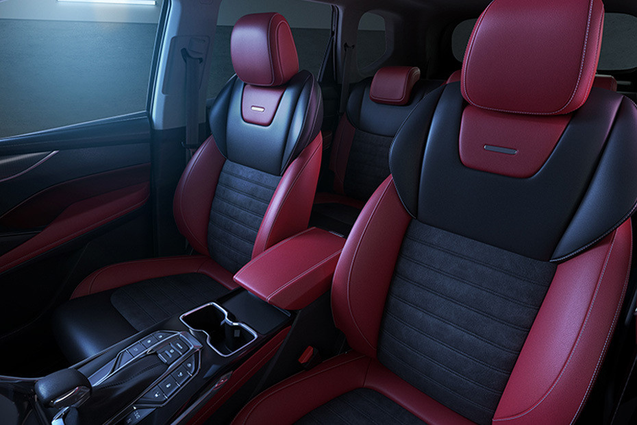 D60 MAX Front Seats in UAE