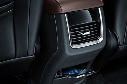 CS35 Plus Rear AC Controls