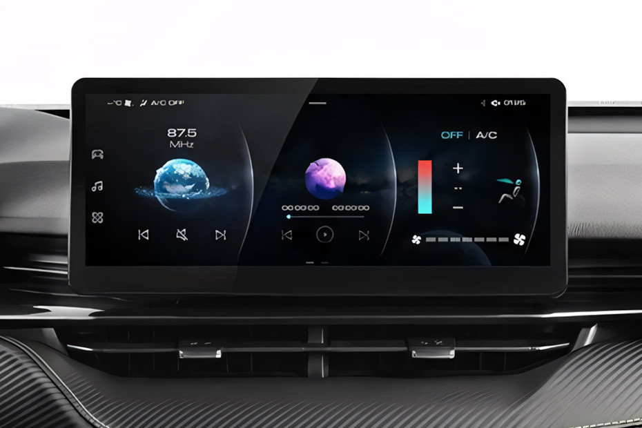 Stereo View of H6 GT in UAE