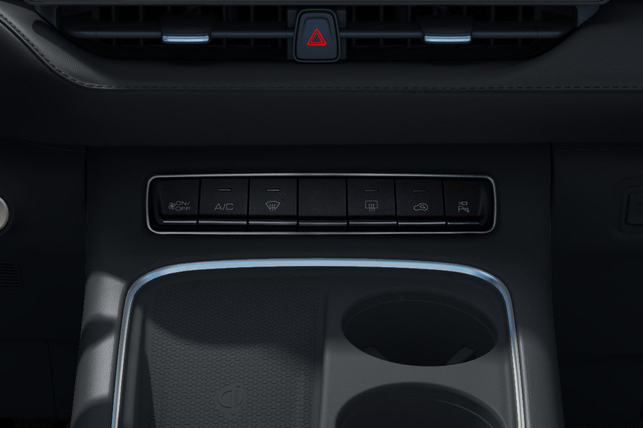 Front AC Controls of Haval H6 in UAE