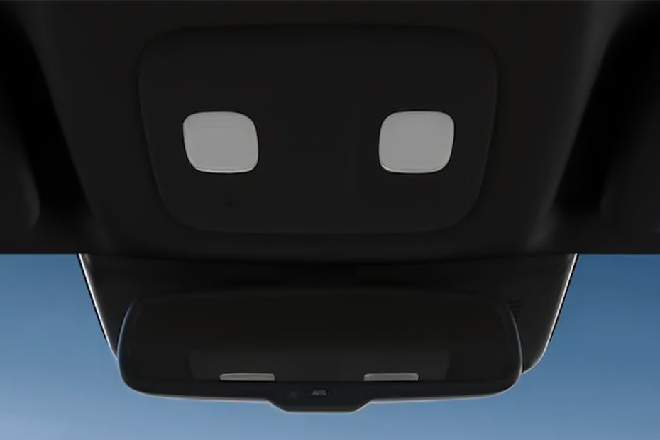 V7 Courtesy Lamps in UAE