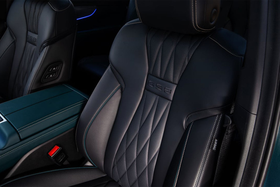 GS8 Front Seats in UAE
