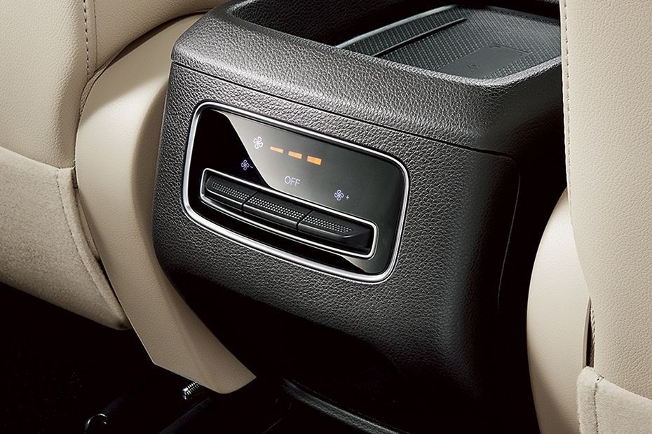 GN6 Rear AC Controls in UAE