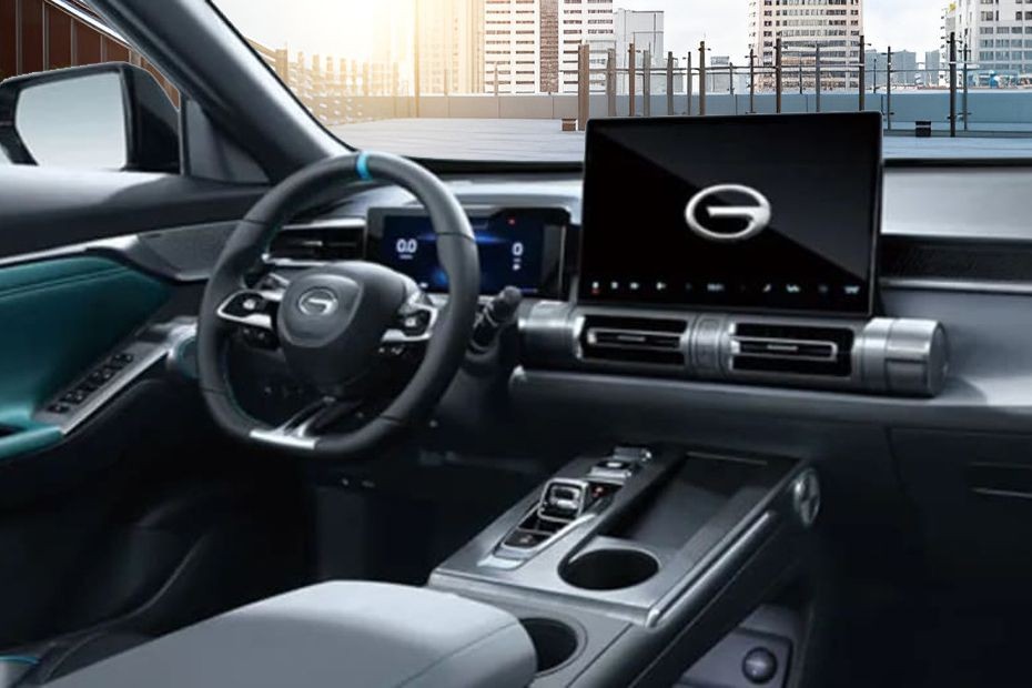 Dashboard View of EMKOO HEV in UAE