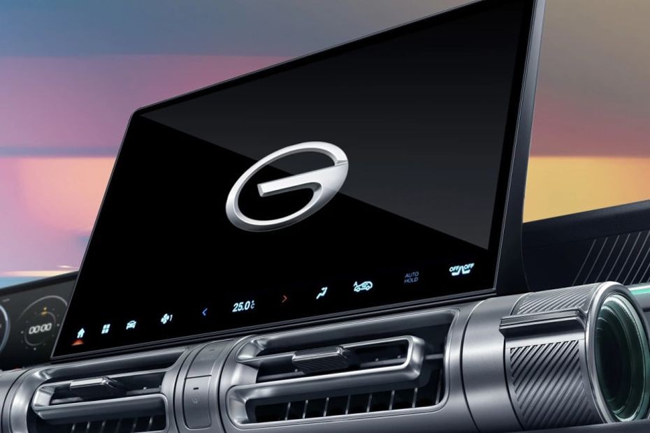 Stereo View of EMKOO HEV in UAE