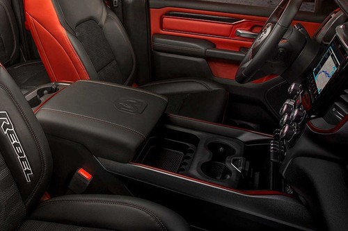 1500 (2022-2023) Cup Holders