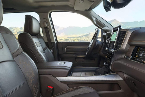 2500 2026 Front Seats