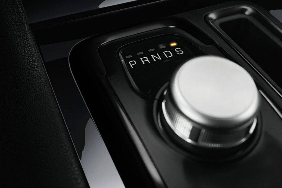 Center Controls of Chrysler 300