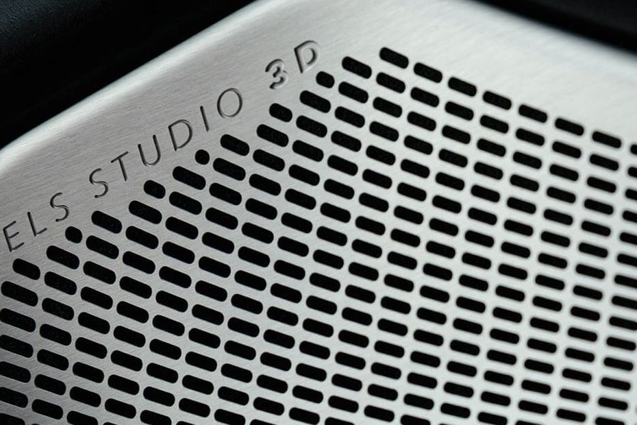 Speakers View of Acura TLX in UAE