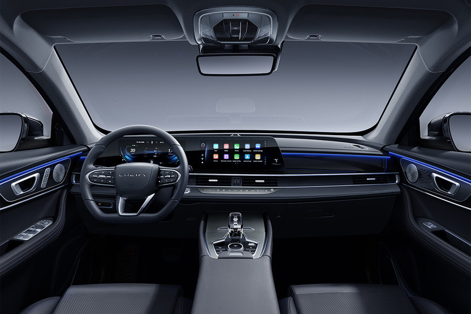 Dashboard View of  Tiggo 7 in UAE