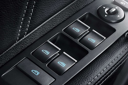 Geely EC7 Drivers Side In Side Door Controls