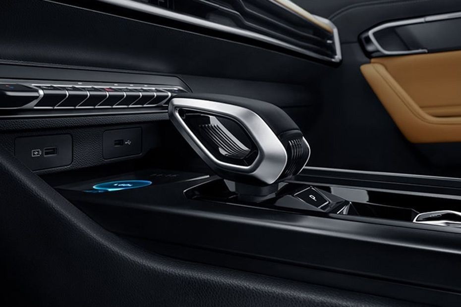 Geely Okavango Gear Shifter in UAE